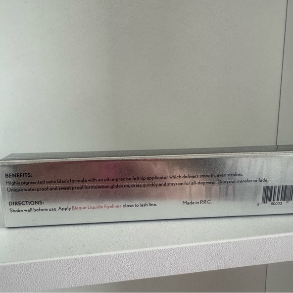 UZO Beauty Blaque Liquide Eyeliner NEW - Picture 4 of 4